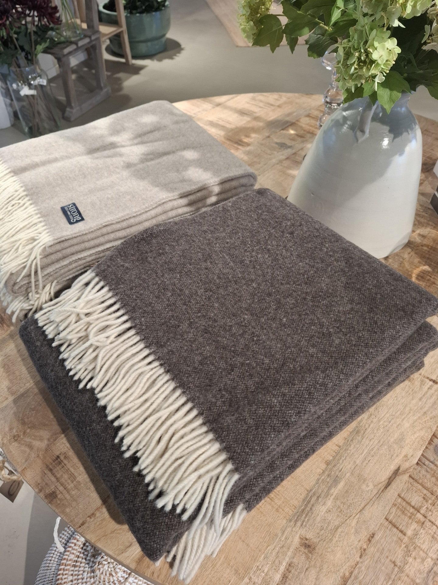 TWIN COLOR THROW BROWN MELANGE
