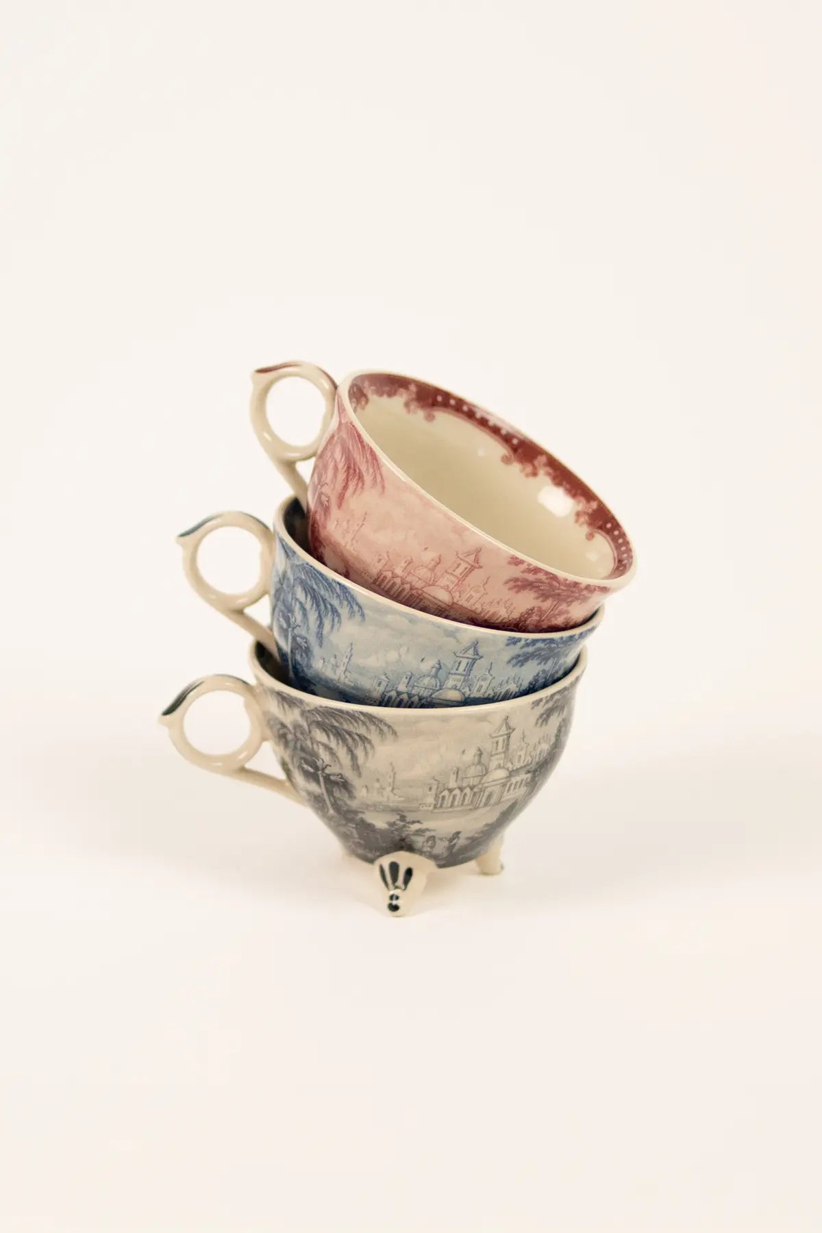 Estelle cup red