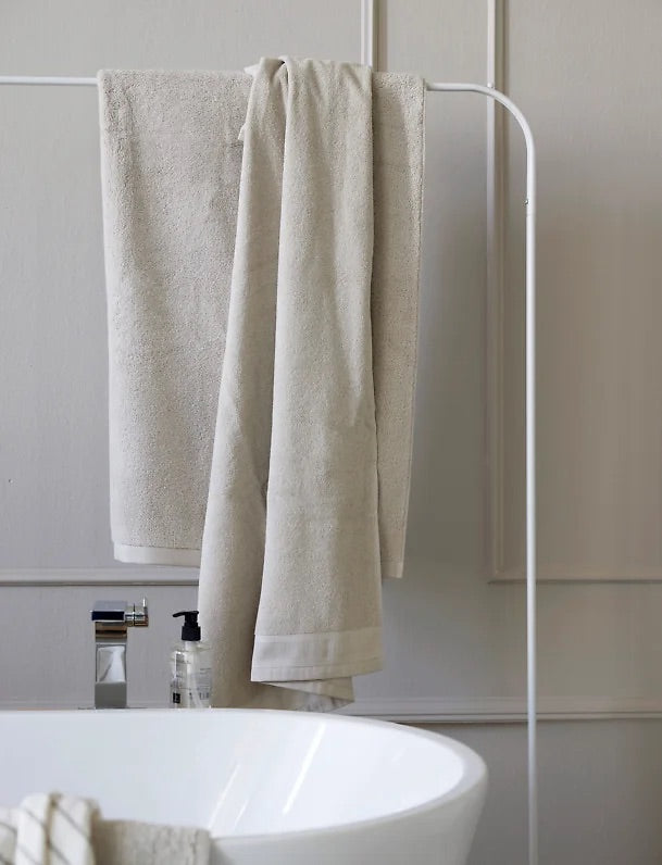 Maxime towel Mother of Pearl 30x50