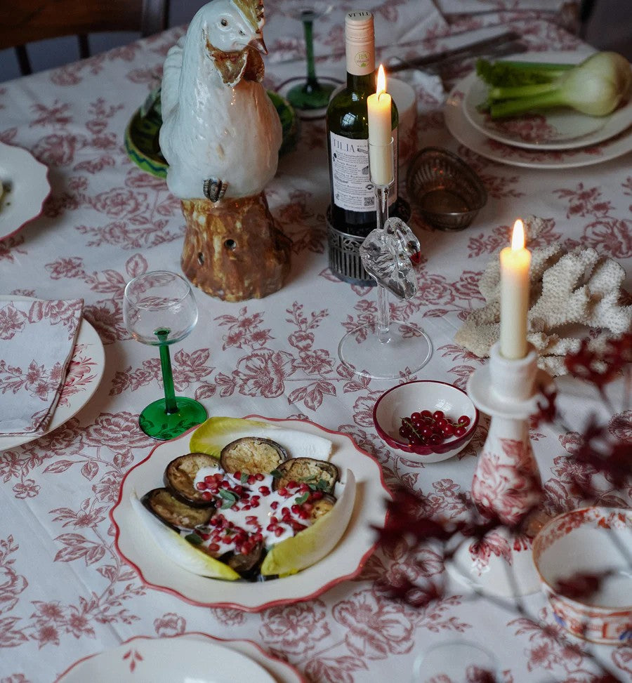 WHIMSICAL ROSE TABLECLOTH 150X255