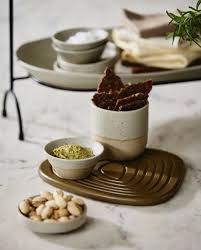 GRAINY CONICAL BOWL SAND