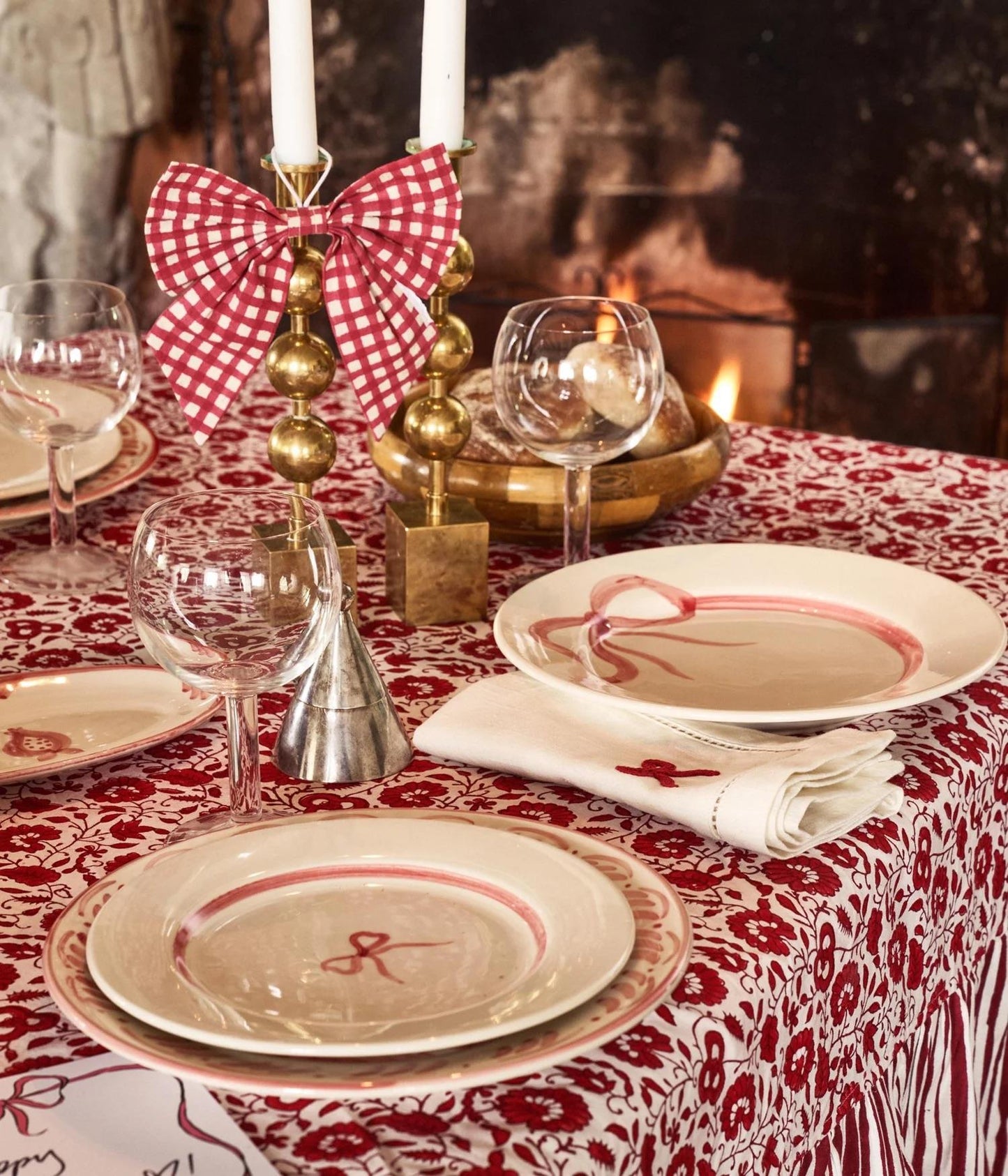 BOW DINNER PLATE 28CM DARK PINK