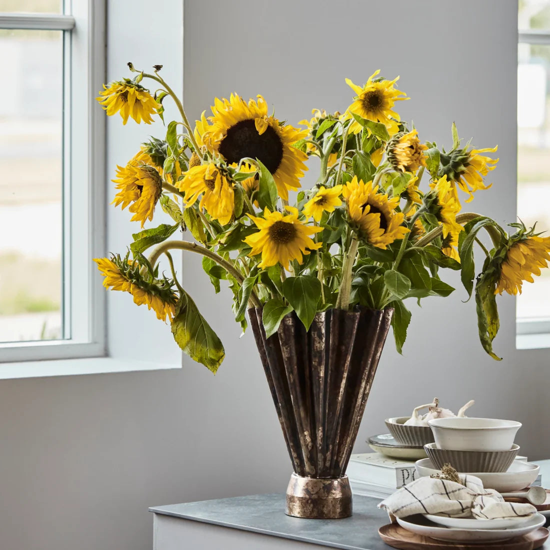 VASE FLOOD ANTIQUE BROWN