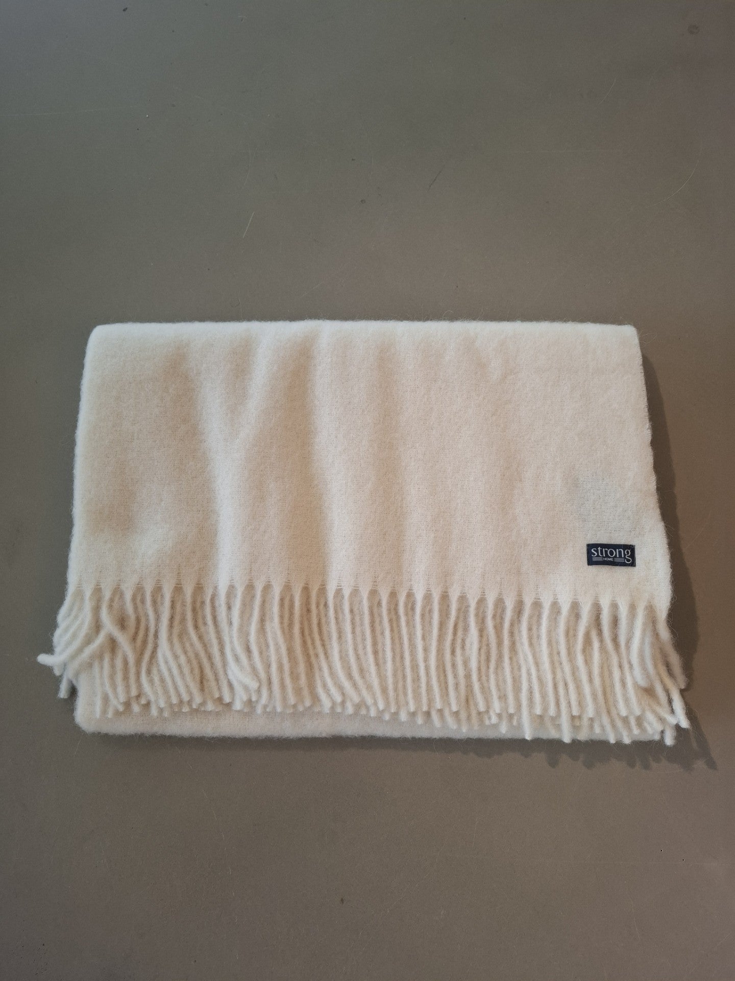 CHUNKY SOLID THROW CREAM WHITE