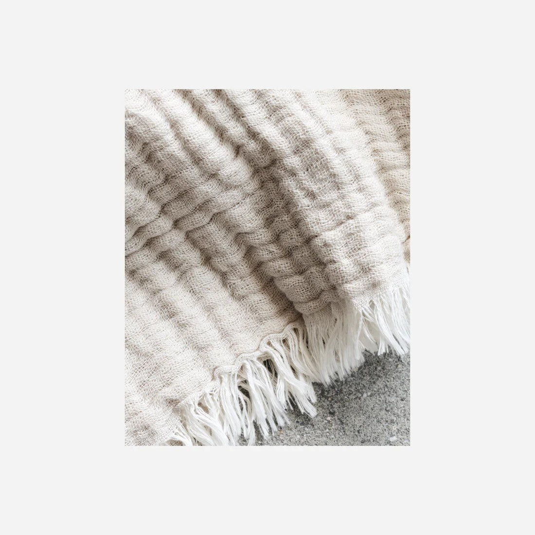 THROW ALICE BEIGE