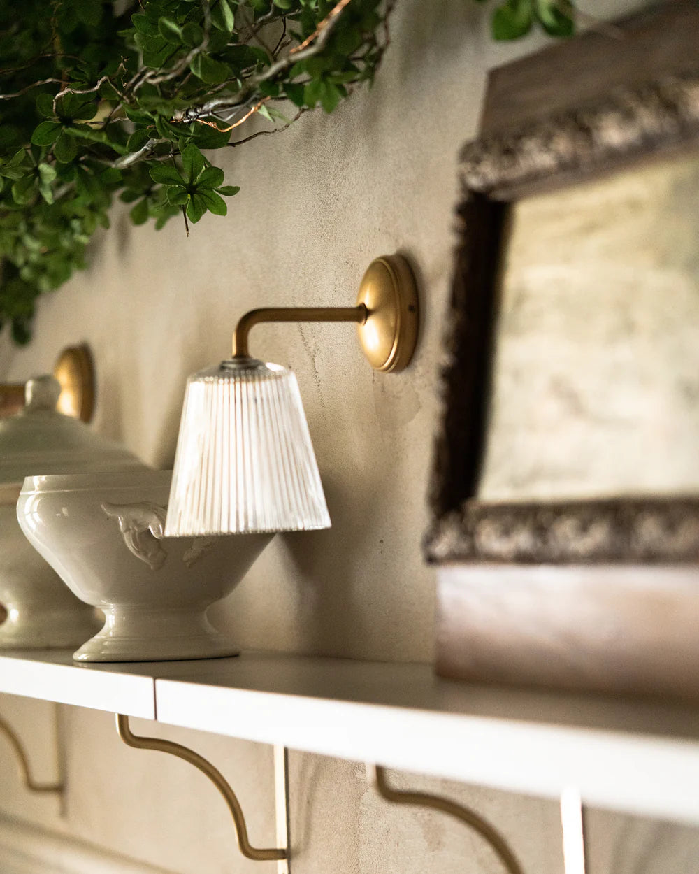 Richmond Small Wall Light Fluted Glass Antique Brass