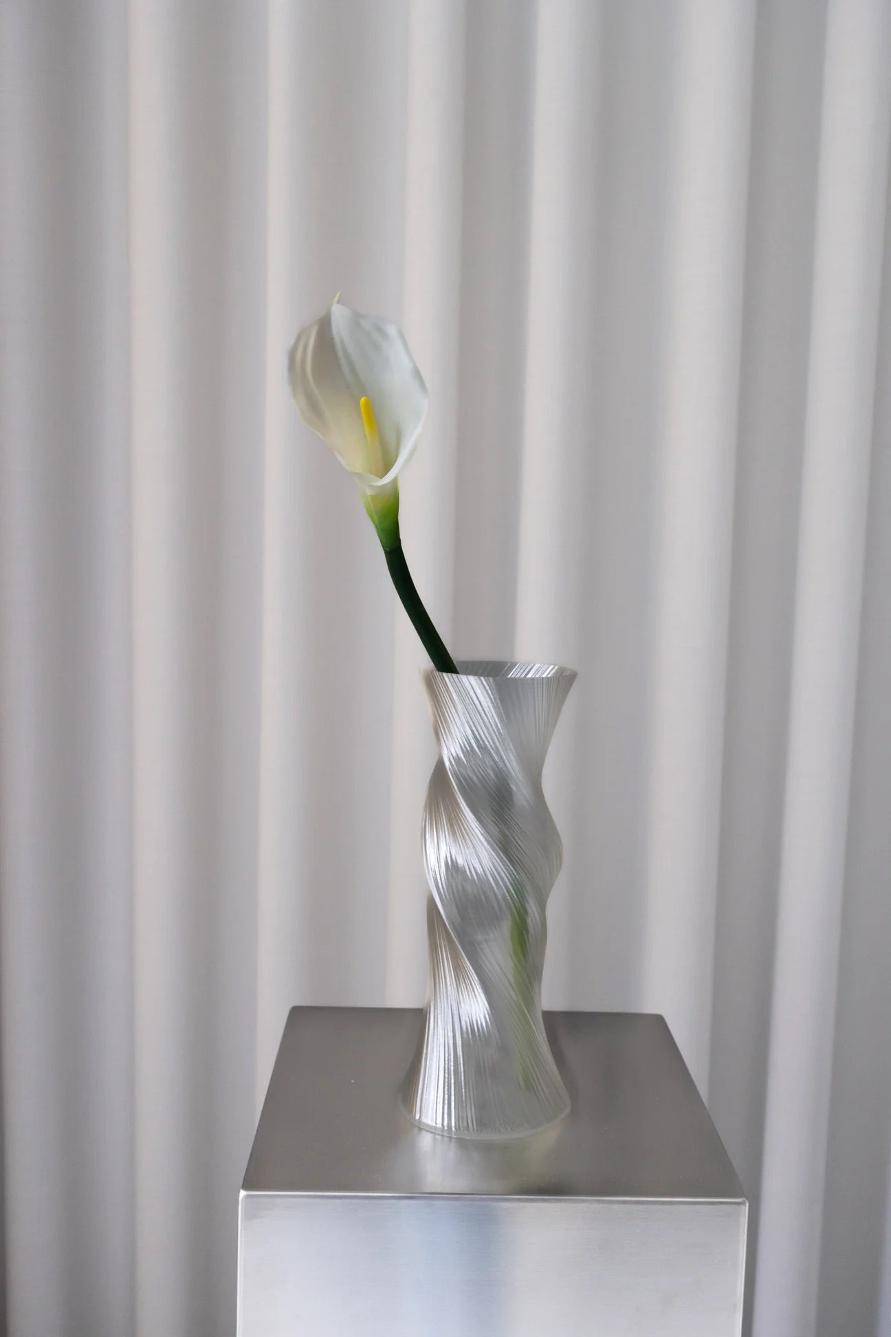Artificial calla Lilly White