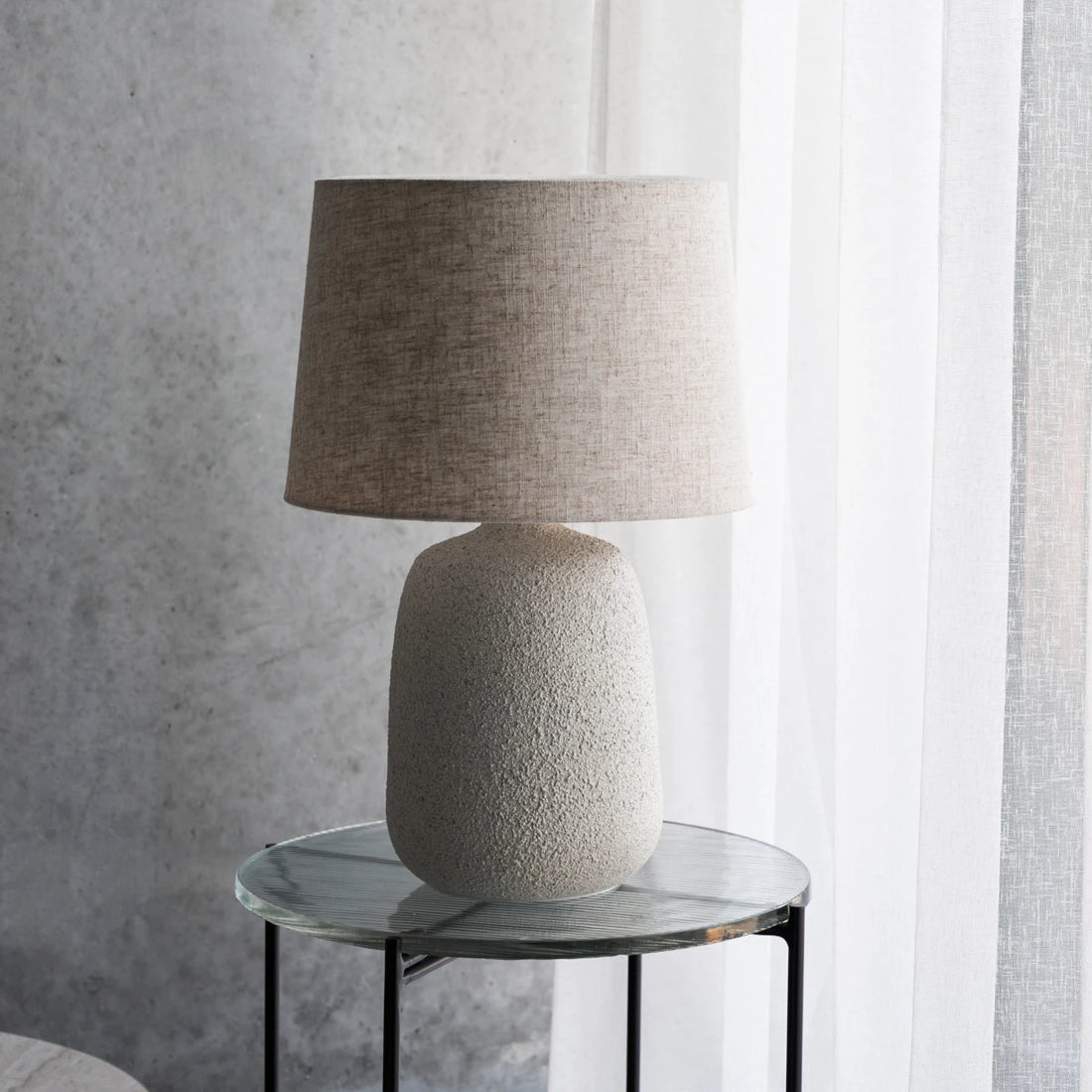 TABLE LAMP OFF WHITE